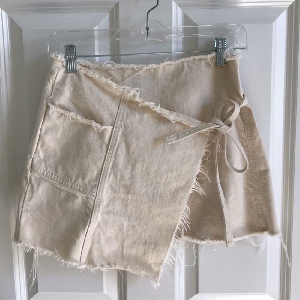 Cream Frayed Wrap Skirt raw edge BDG/UO - Picture 3 of 7